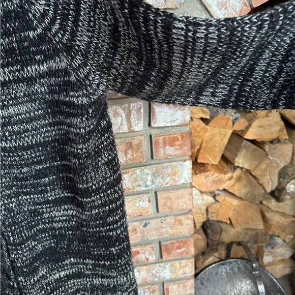 Forever 21 Ladies Cardigan - Button Front ‘Grandpa’ Style Sz Med - Picture 4 of 7